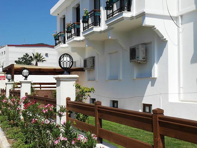 Nemrut Bay Otel Yenifoca Exterior foto
